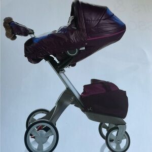 ☃️ The STOKKE XPLORY Full Stroller Concept in Dark Purple Color